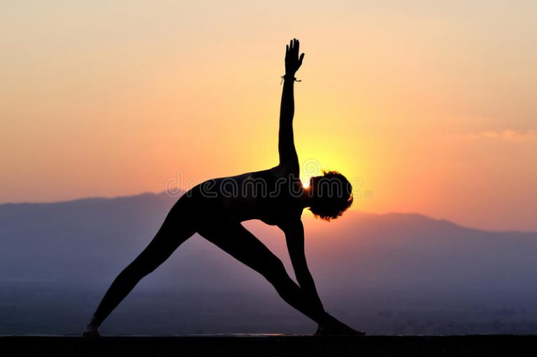 yoga woman doing sunset 32549815 768x510