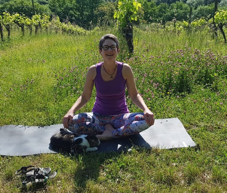 Caro Feely easy seat pose mid size yoga in the vines cropped 768x652